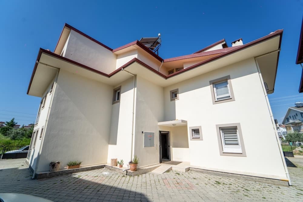 Fully Furnished Flat With Garden in Fethiye