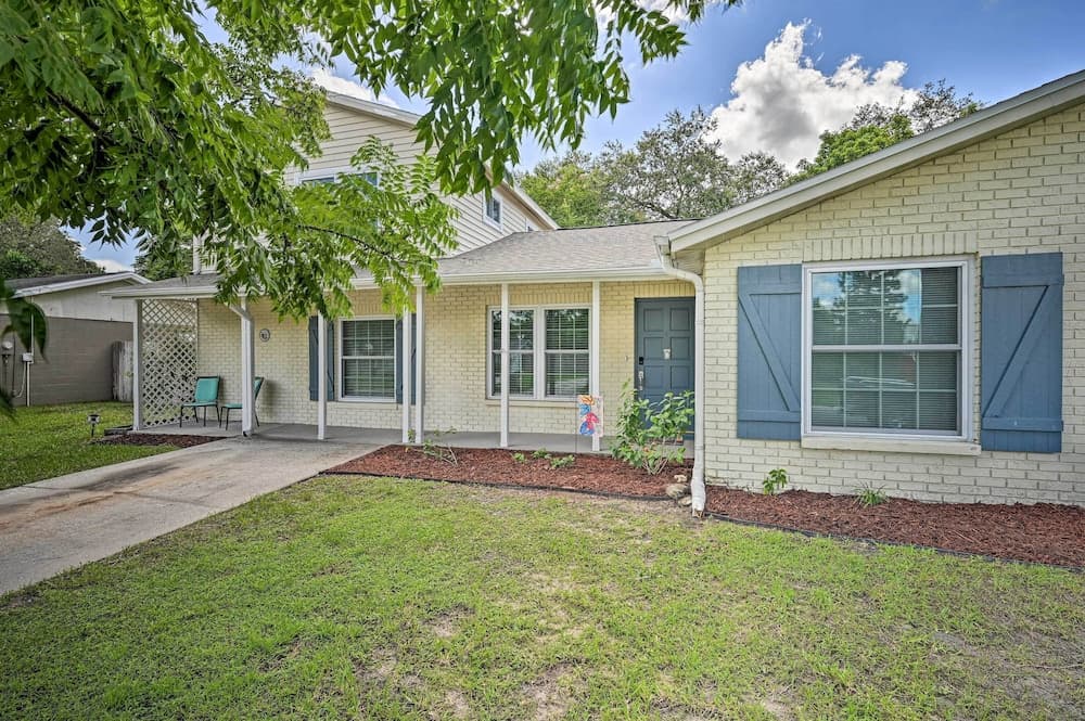 Spacious Brandon Home w/ Private Outdoor Pool