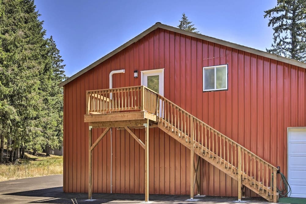 Oregon City Abode ~ 23 Mi to Dtwn Portland!