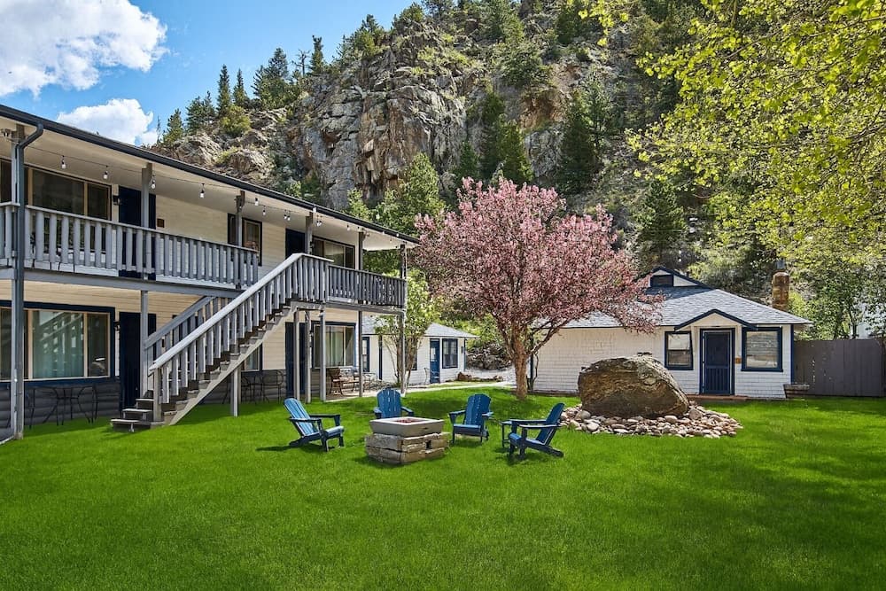 Misty Mountain Lodge