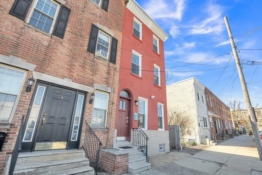 Enjoy Your Stay In This Amazing Location In Philadelphia! 4 Bedroom Home by RedAwning