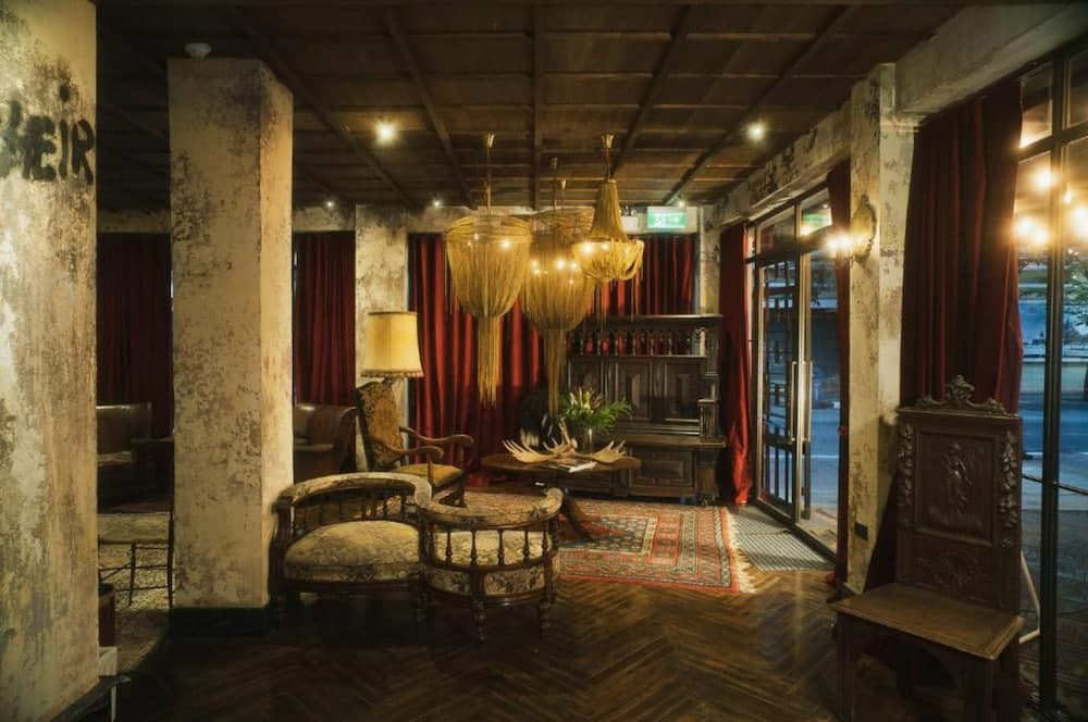 Baan Tuk Din Hotel