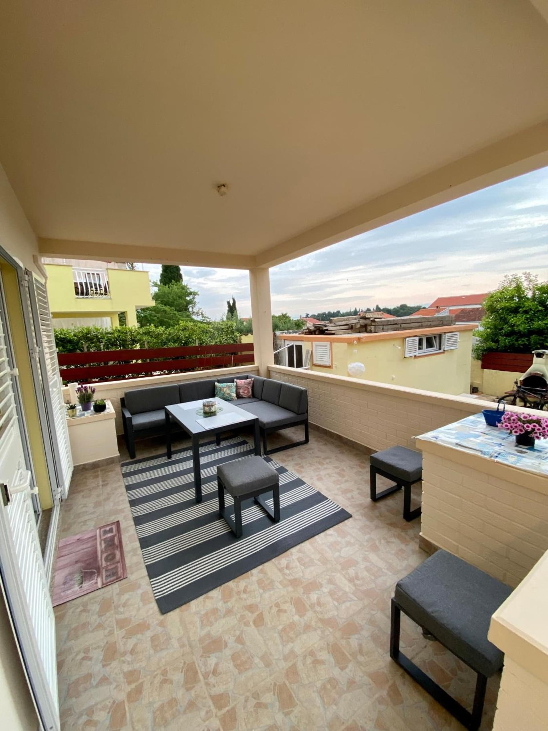 LuMar Holidays and Apartments